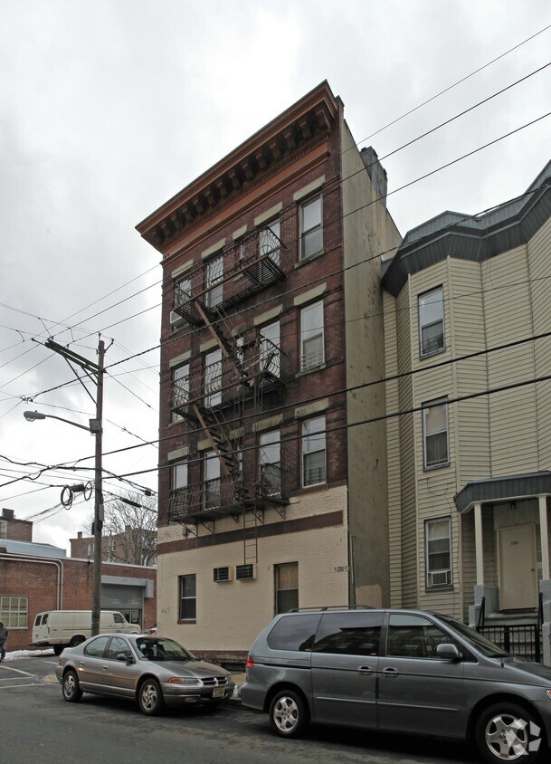 Building Photo - 2501 Central Ave