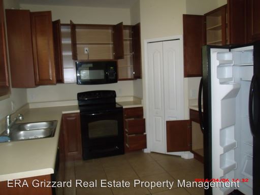 Foto del edificio - 7524 Park Hill Ave