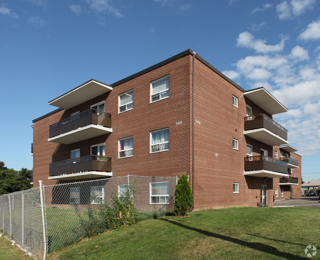 Primary Photo - 506 Danforth Rd
