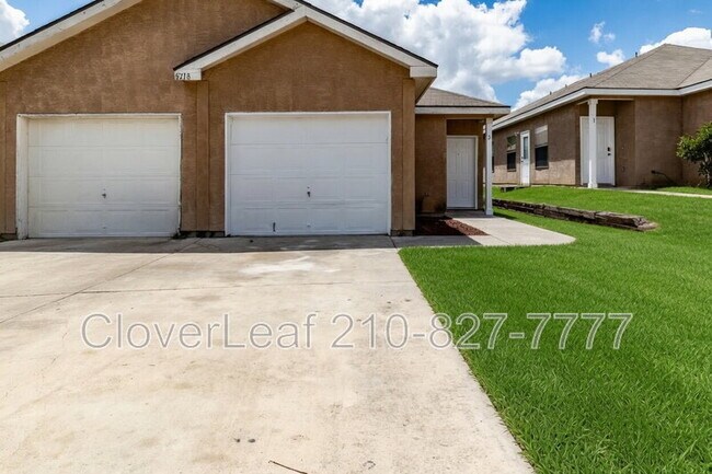Foto del edificio - 5718 Golf Heights