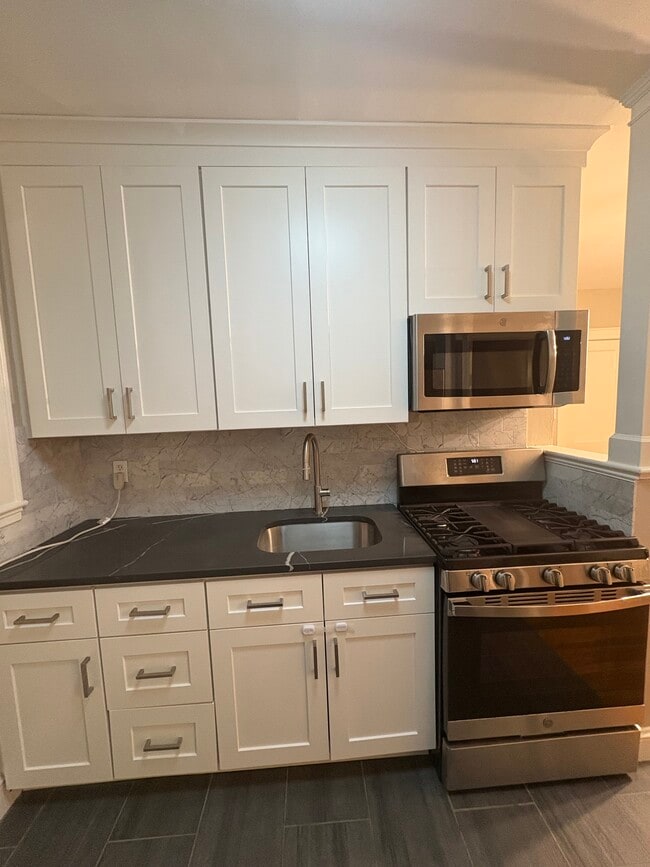 Kitchen - 9 Ellery St