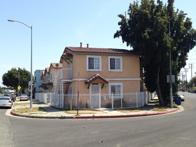 Foto del edificio - 9201-9271 S Central Ave