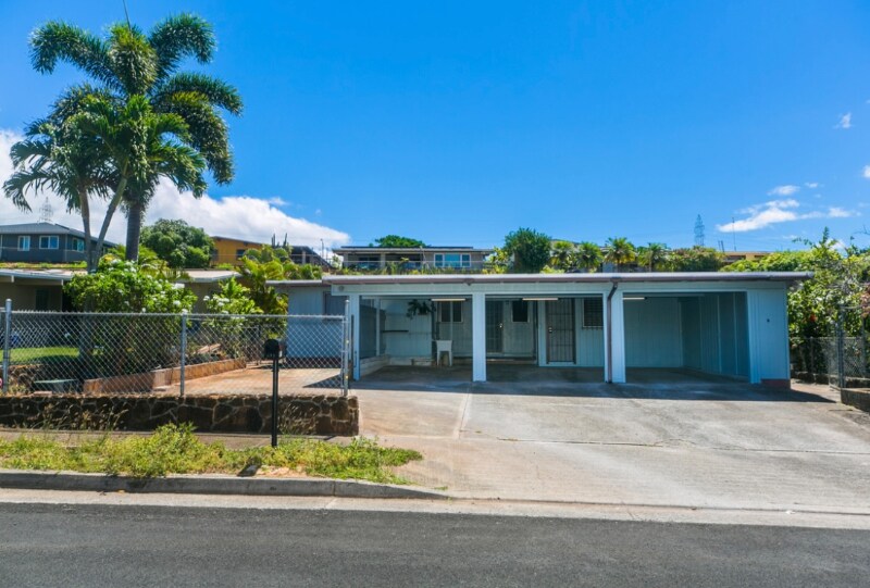 1621 Hoohiamoe St Unit A, Pearl City, HI 96782 Room for Rent in Pearl