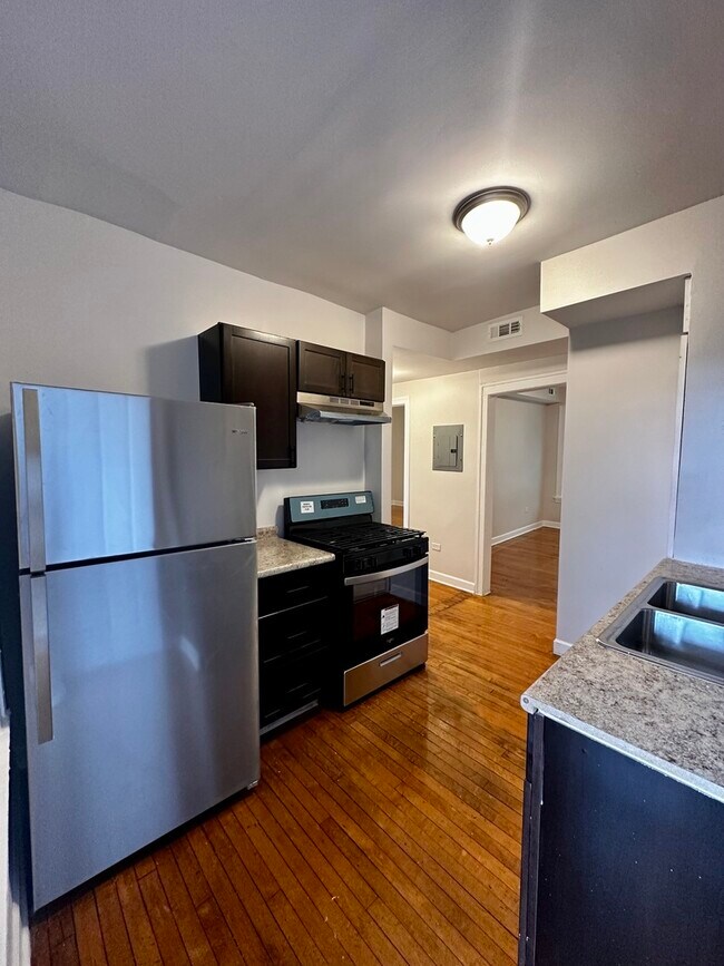 Building Photo - 4056 W Crystal St