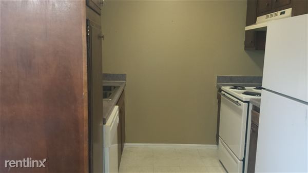 Building Photo - 1901 N Minnie Ln