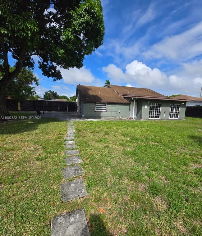 Foto del edificio - 2420 Jackson St