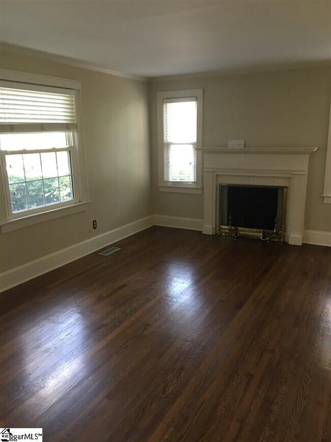 Foto del edificio - 9 E Mountainview Ave