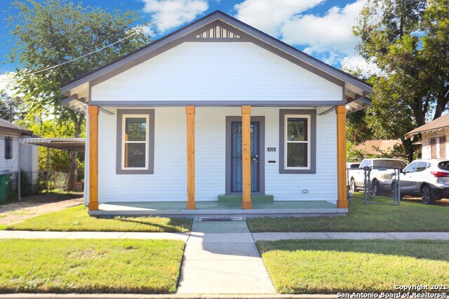 Foto del edificio - 826 Virginia Blvd