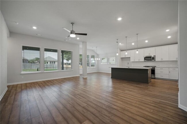 Building Photo - 136 Osceola Dr