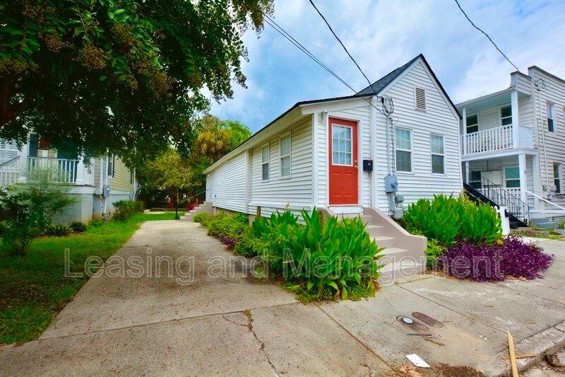 11 Larnes St, Charleston, SC 29403 House Rental in Charleston, SC
