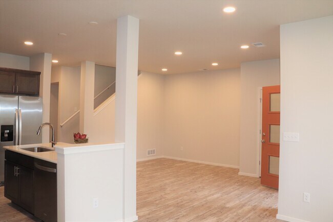 Building Photo - 5771 Soto Way