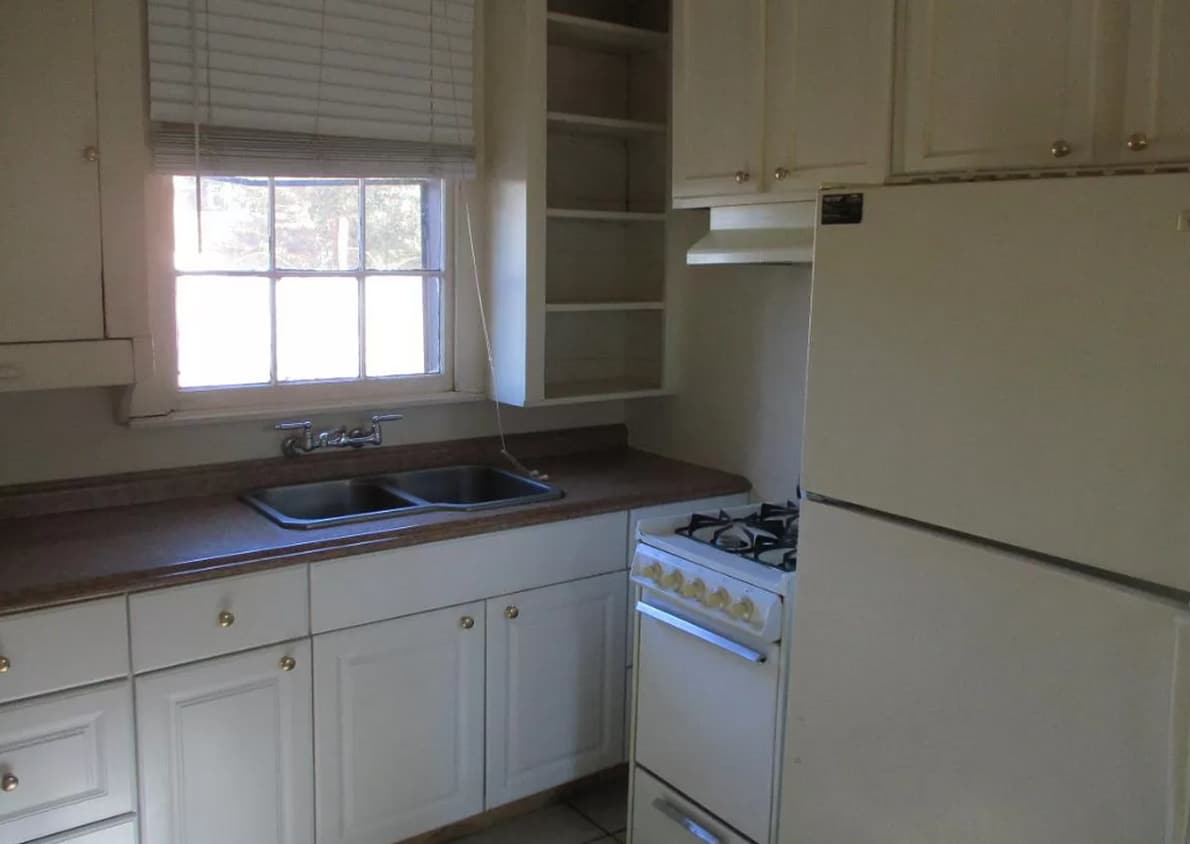 Building Photo - 826 Pomona Ave