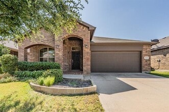 Building Photo - 1812 Potrillo Ln