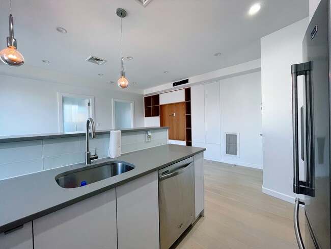 Foto del edificio - 7804 67th Dr