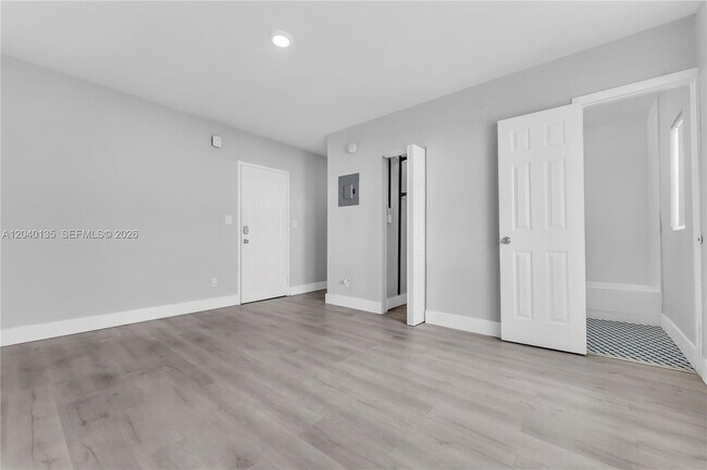 Building Photo - 6647 SW 59th Pl