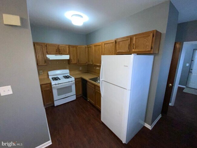 Foto del edificio - 422 W Huntingdon St