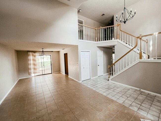 Building Photo - 418 Charleston Dr