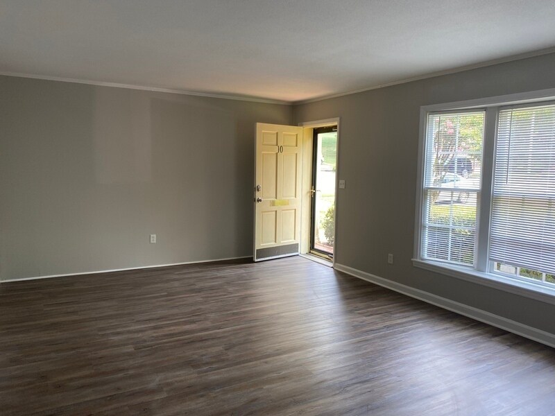 Foto del edificio - 623 S New Hope Rd