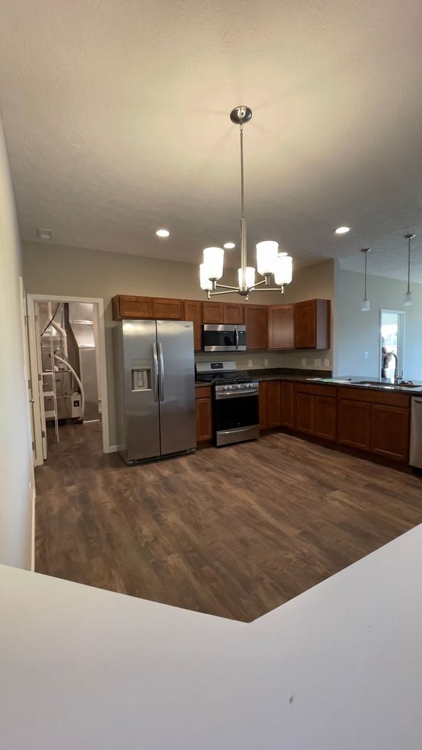 Building Photo - Newer Ranch...3 Bedroom 2 Bath with den/office