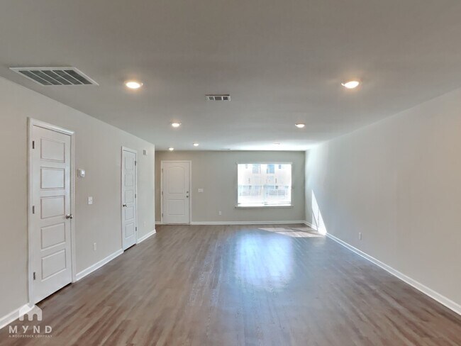 Building Photo - 12 Cardinal Ct