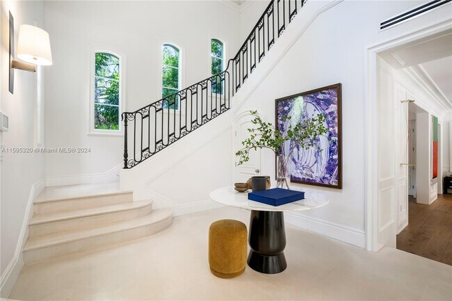 Building Photo - 155 Sans Souci Dr