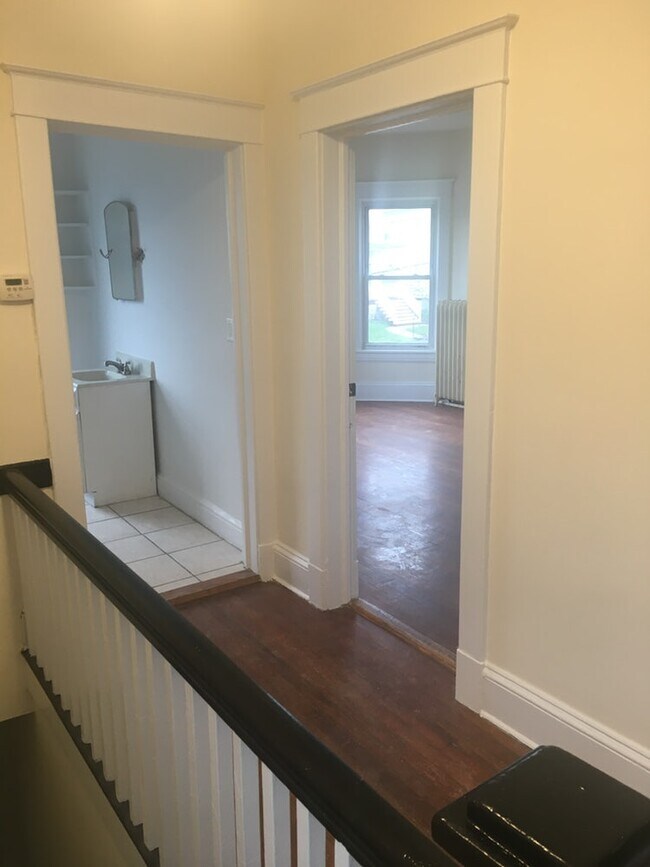18 Everett Ave Unit Apartment 3, Ossining, NY 10562 Apartments at 18