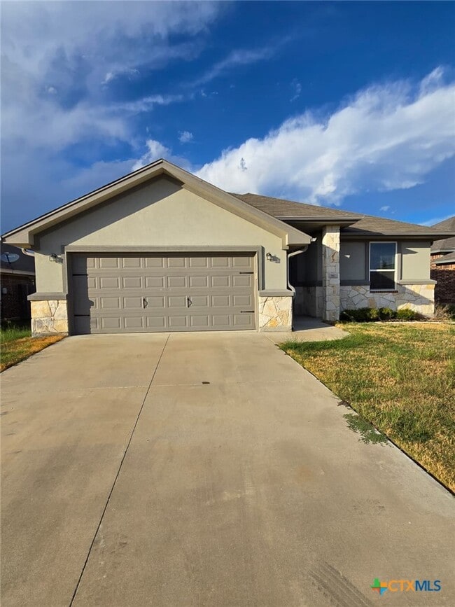 Building Photo - 811 Marlow Cove