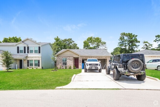 Building Photo - 15629 Del Norte Dr