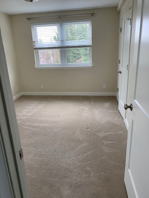 bedroom, similar apartment - 412 S College St