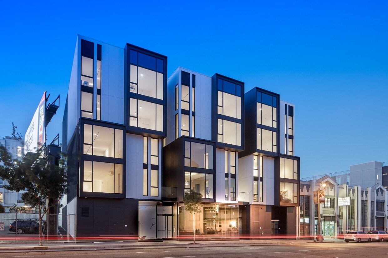 Foto principal - 241 10th St