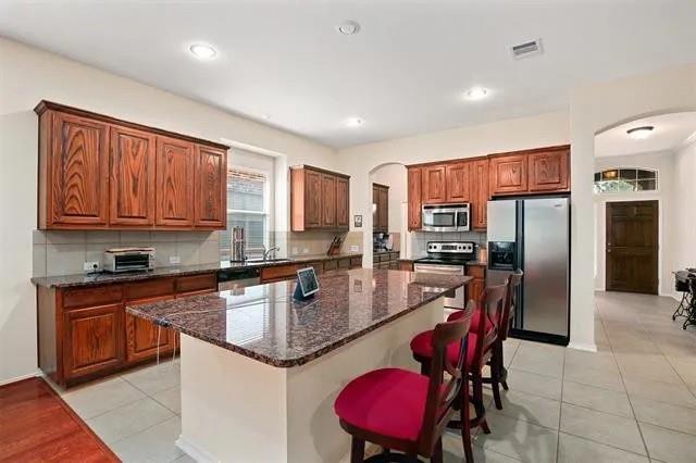 Foto del edificio - 6939 Chackbay Ln