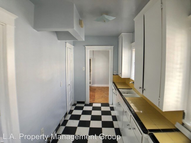 Foto del edificio - 1631 W 37th St