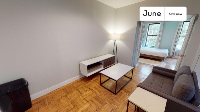 Foto del edificio - 715 E 5th St