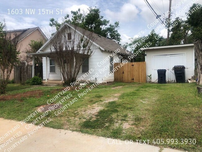 Building Photo - adorable home near Plaza