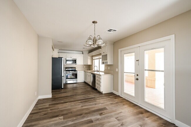 Foto del edificio - 1512 Spreading Oak Dr
