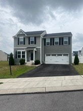Building Photo - 3255 Pebble Run Dr