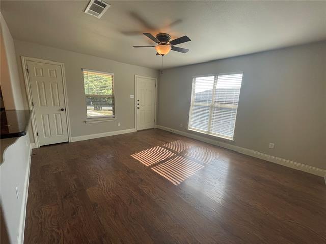 Foto del edificio - 8125 Tanner Ave