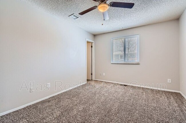 Building Photo - 4820 S Tabor St