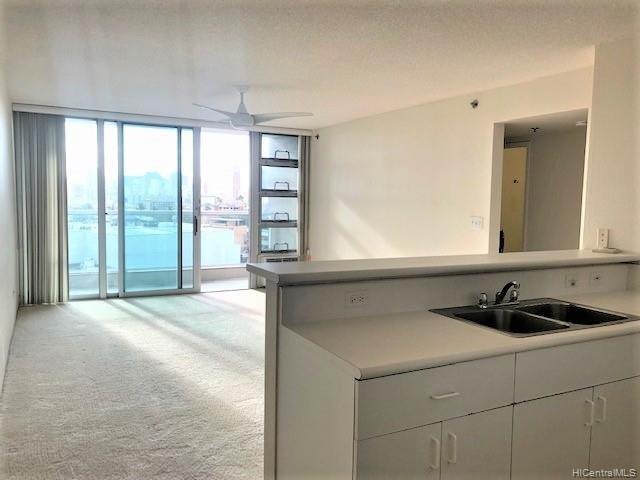 Foto principal - 1448 Young St