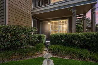 Building Photo - 1880 White Oak Dr