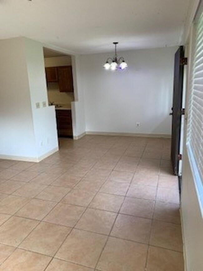 Foto del edificio - Hidden Valley Estates - 2 bdrm / 1 bath / 2 parking