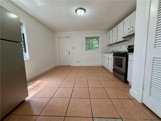 Building Photo - 1070 Ollie Cir NW