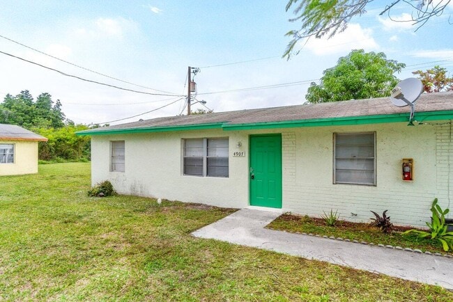 Foto del edificio - 4907 Gulfstream Rd