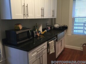 Building Photo - 23A Kelly Rd