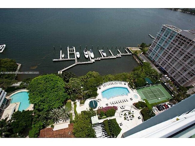 Building Photo - 1643 Brickell Ave
