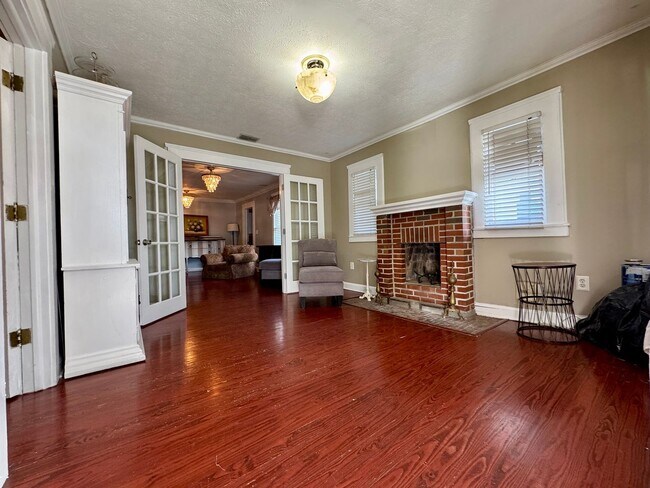 Building Photo - Great 3 Bed 2 Bath Home in Seminole Heights