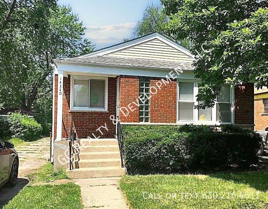 Foto principal - ***DETACHED HOME - DOLTON / 3 BDRM - 1 BTH...