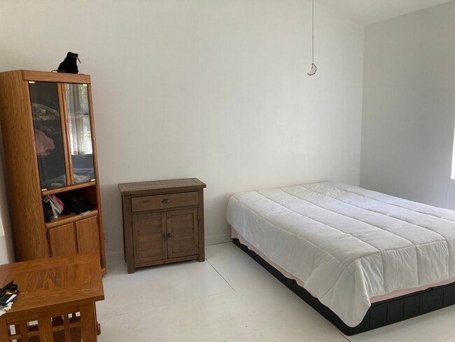 Bedroom - 14 Spring St