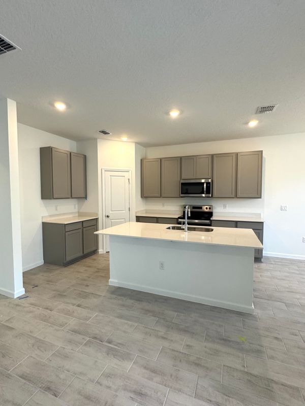 Building Photo - 788 Sunshower Dr