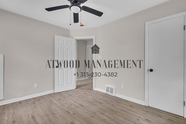 Foto del edificio - This beautifully updated 3-bedroom, 1-bath single-family home is ready for move-in!